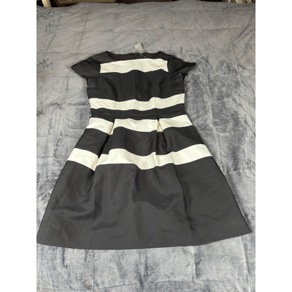 Ann Taylor Petite Black White Striped Fit & Flare‎ Short Sleeve Dress 2P Career